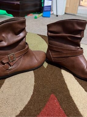 Women’s Brown Slouch Ankle Rain Boots with Buckle Strap